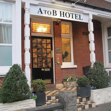 A To B Hotel Лондон Екстериор снимка